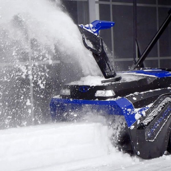 Restored Snow Joe iON100V-21SB | 100V Cordless Variable Speed Single Stage Snowblower Kit | 21-Inch | W/ 5.0-Ah Battery and Charger (Refurbished) - Image 8